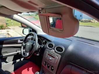 Ford Focus kombi 1.6 benzín - 13