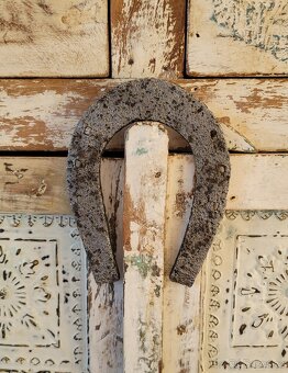 Dekorace: starožitná historická podkova 15×11,5cm - 13