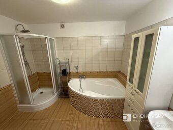 Pronájem rodinného domu 191 m², pozemek 400 m² - 13
