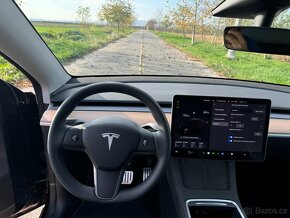 Tesla Model Y 75kWh Performance AWD - 13