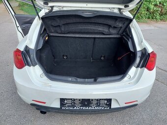 Alfa Romeo Giulietta 1,6 JTDM, rok 2013... - 13