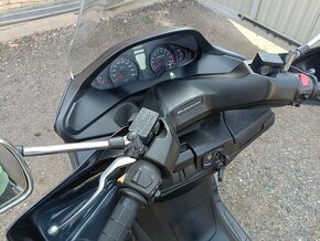 Suzuki burgman 400i ABS 2012 cz doklady v ceně - 13