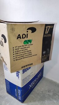 CRT monitory 15/17" - 13