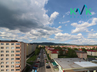 Byt v dispozici 4+1(+lodžie) o výměře 93 m², Ostrov - 13