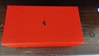 Ferrari 812 Competizione BBR 1/18 - 13