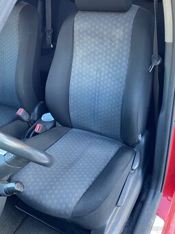 Toyota Urban Cruiser / Yaris - 13