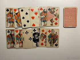 Sběratel nabízí staré karetní hry - 13