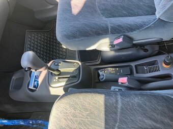 Renault Grand Espace 3.0, 7 míst - 13
