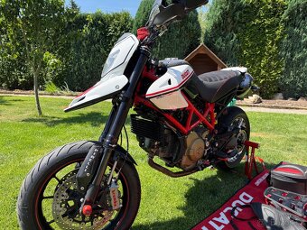Ducati hypermotard 1100 evo sp - 13