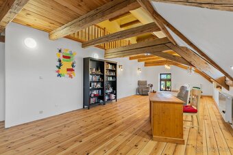 Prodej zavedeného penzionu s restaurací a velkým bytem - 13