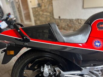 Kawasaki Gpz 900 - 13