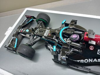 F1 MERCEDES W12 HAMILTON VÍTĚZ GP RUSKA 2021 SPARK 1:18 - 13