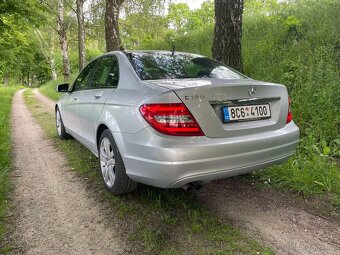 Mercedes Benz W204 180 CGI - 13