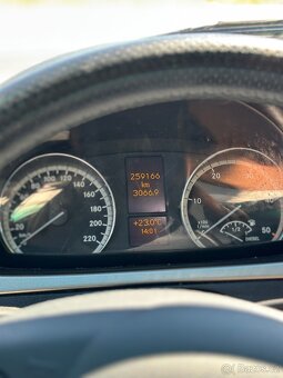 Mercedes-Benz Viano Long 3.0 CDI V6 165 kW – 8 míst - 13