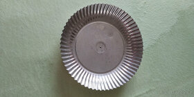 nádobí; příbory; termoska, váza,koš, smetáček - 13