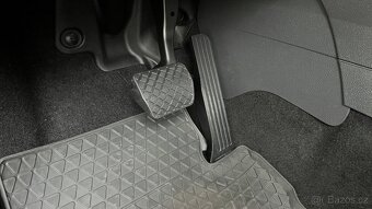 Touran 2.0 TDI DSG 36.000 km - 13
