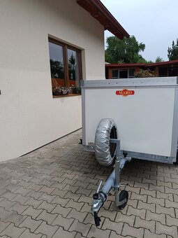 Přívěsný vozík na přepravu psů 4 box - 13