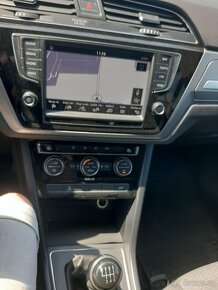 VW Touran 1.6 TDI 81kw Klima Alu Model 2016 Nová Stk - 13