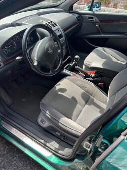 Peugeot 407 - 13