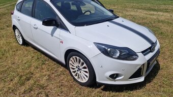 Ford Focus Mk3 1.6 TDCi (2012) – bílý hatchback, výborný sta - 13