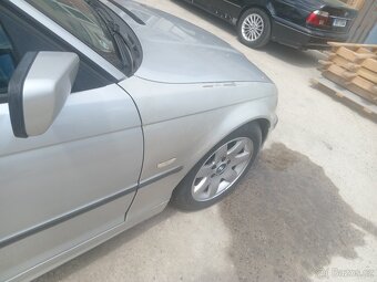 BMW E46 320d manuál - 13