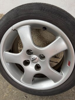 Volvo v40 - 13