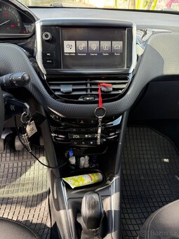 Peugeot 208 1.2 Puretech 2016 - 13