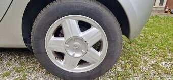Renault Clio 1.6 Benzín (r. 2006) Automat - 13