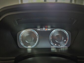 Volvo V90 2,0 CC D5 AWD Drive-E Pro POLESTAR - 13