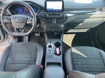 FORD  KUGA 2,5 HYBRID - 13