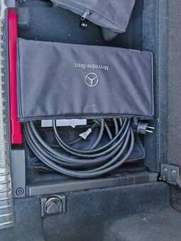 Mercedes-Benz Třídy E, E300de,Panorama,Tažné - 13