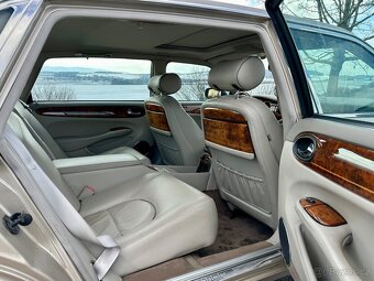 Daimler Super V8 X308 LWB - 13
