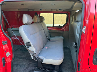 Renault Trafic 6 míst - 13