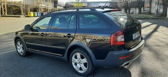 ŠKODA OCTAVIA SCAUT 4X4 - 13