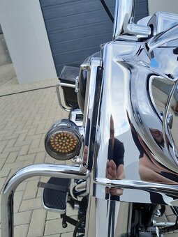 Harley Davidson ROAD KING - 13