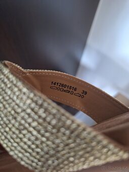 Nove kozene zlate bezove sandalky nazouvaky Lazzarini - 13