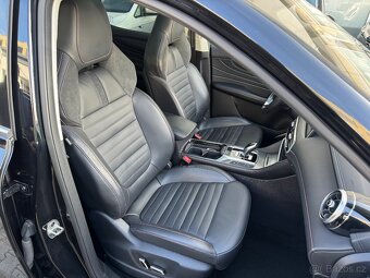MG EHS PHEV Luxury 1.5 190kW AUT. 60tkm Virtual - Zálohováno - 13