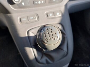 FIAT IDEA 1,4i 2005 70kW - DILY z auta, JEZDI OK - 13
