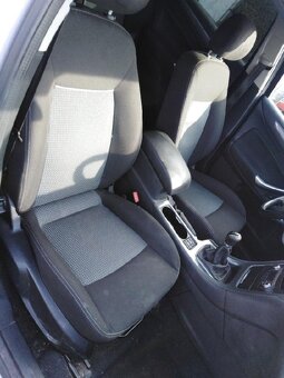 FORD MONDEO KOMBI 1,6i BENZIN 88 KW RV 2011,,,ZA 59000 KČ - 13