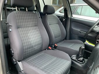 Škoda Octavia combi 1.6 MPI Tour r.v.2007 - 13