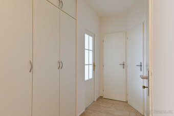 Pronájem bytu 3+1 Mirovická, Praha - Kobylisy, 23300 Kč/měs, - 13
