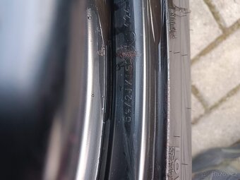 461. Zimní sada na Suzuki s TPMS ventilky 215/60/16 - 13