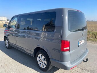 VW T5 Carawelle 2,0tdi 103kw DSG rok 2013 - 13