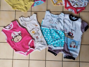 Velký set MIX oblečení pro holčičku od 3 do 12 měsíců - 13