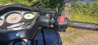 Honda Silver Wing FJS 400 D r.v.2006 - 13