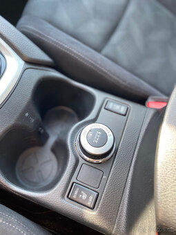 Nissan X-Trail 4x4 1.6DCi | 124tis. km | 7 míst | PANORAMA - 13
