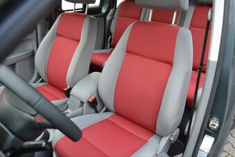 Volkswagen Caddy Life 1.4Mpi 59kw 7míst rok 2009 - 13
