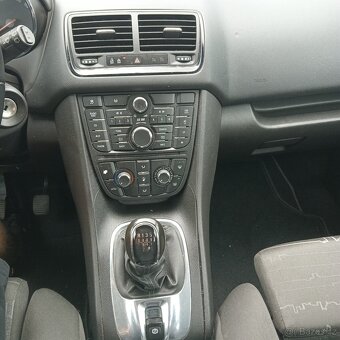 Opel Meriva - 13
