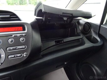 Honda Jazz, 1.2 i-VTEC 66kW  1x majitel servis jen Honda - 13