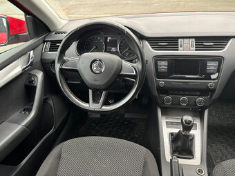 Škoda Octavia Combi   ČR   DPH - 13